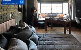 Stay In Style At Nimman R911